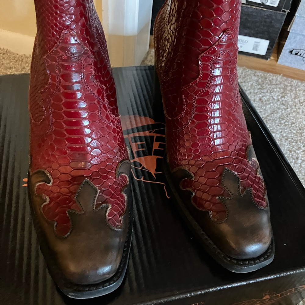 Freebird by Steven “Paula” Booties – Size 8 – Red/Brown Croc – EUC - Picture 3 of 12